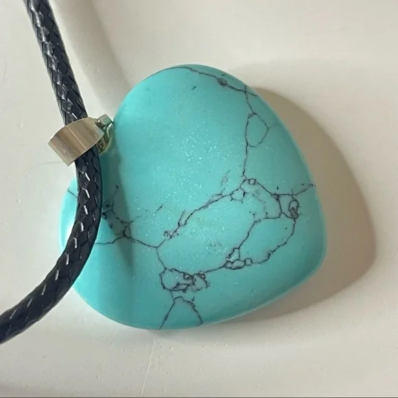 Turquoise Stone Heart Necklace - Picture 2 of 4